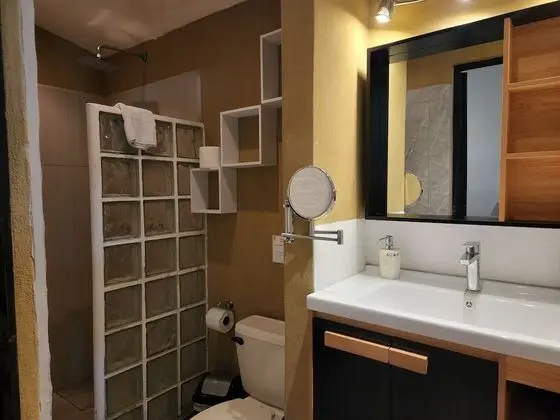 Suite 1