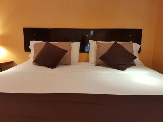 Suite 2