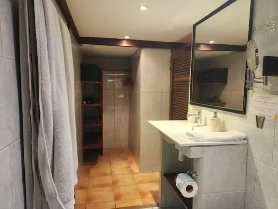 Suite 2