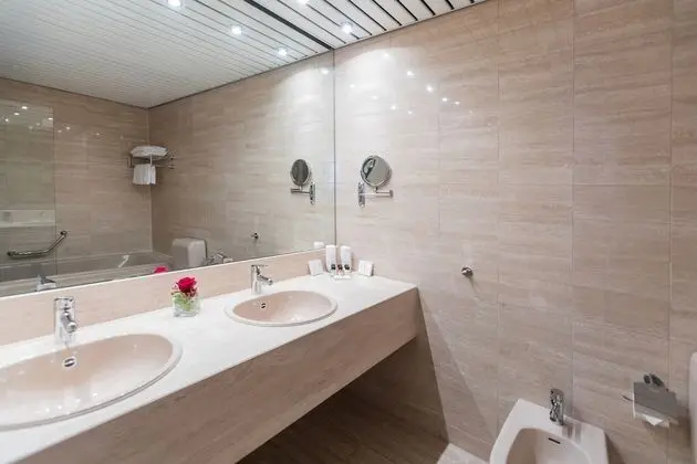 Comfort Tek Büyük Yataklı Oda, Dağ Manzaralı