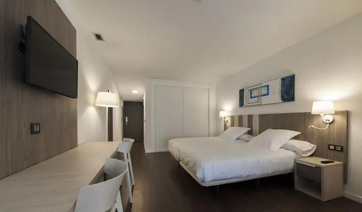 Üç Kişilik Oda (2 Adults + 1 Child)