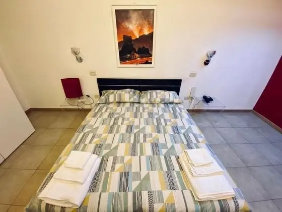 Üç Kişilik Oda
