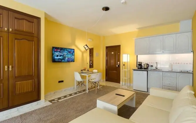 Executive Stüdyo, 1 En Büyük (King) Boy Yatak ve Çekyat, Balkon