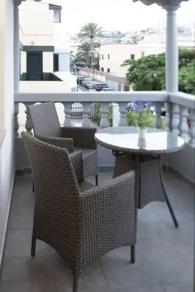 Tek Büyük Yataklı Oda, Balkon