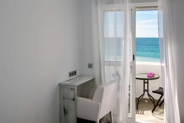 Deluxe Tek Büyük Yataklı Oda, Balkon, Deniz Manzaralı