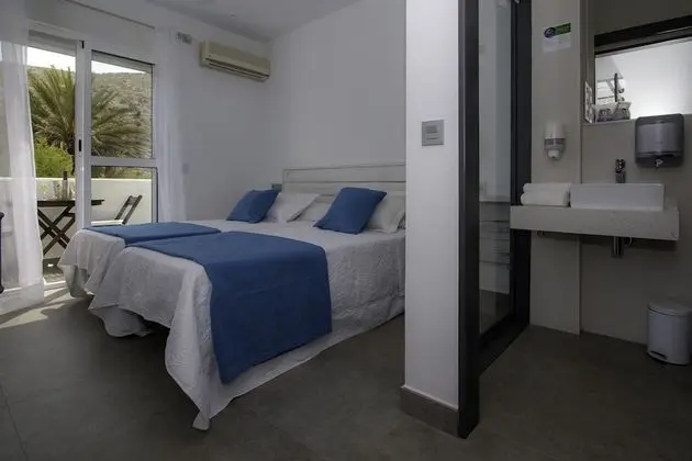 Tek Büyük Yataklı Oda, Balkon (vista lateral al mar)