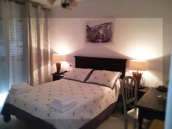 Tek Büyük Yataklı Oda, 1 Çift Kişilik Yatak