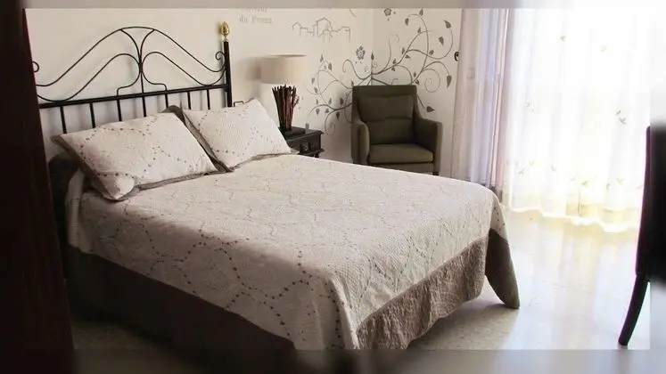 Tek Büyük Yataklı Oda, 1 Çift Kişilik Yatak