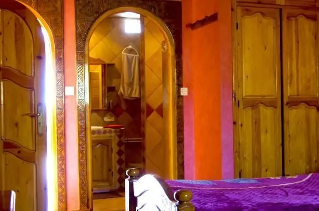 Üç Kişilik Oda