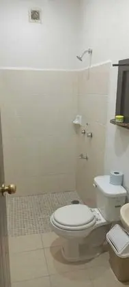 Tek Büyük Yataklı Oda, 2 Çift Kişilik Yatak