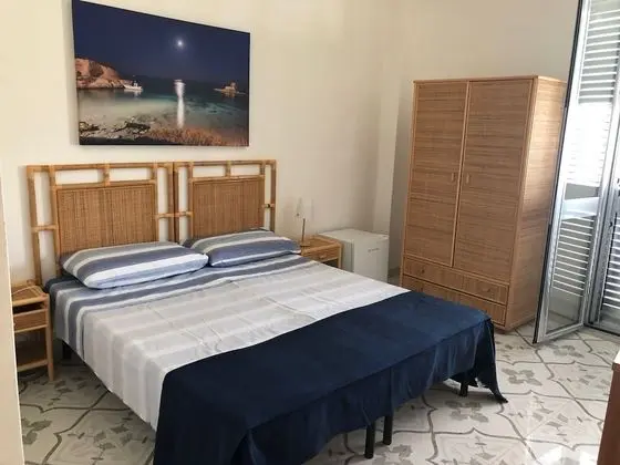 Classic Tek Büyük Yataklı Oda (Gialla)