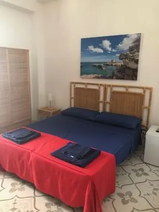 Üç Kişilik Oda, Balkon (Blu)