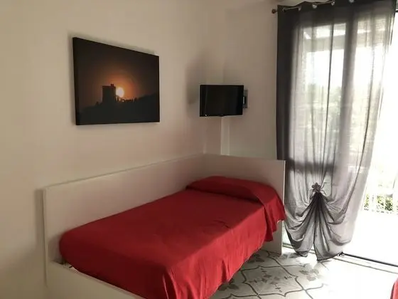 Üç Kişilik Oda, Balkon (Blu)