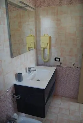 Üç Kişilik Oda, Balkon (Blu)