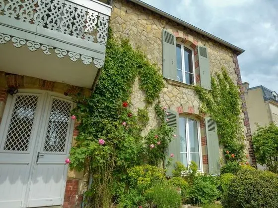 Luxury Apart Daire, Banyolu/Duşlu, Bahçe Manzaralı