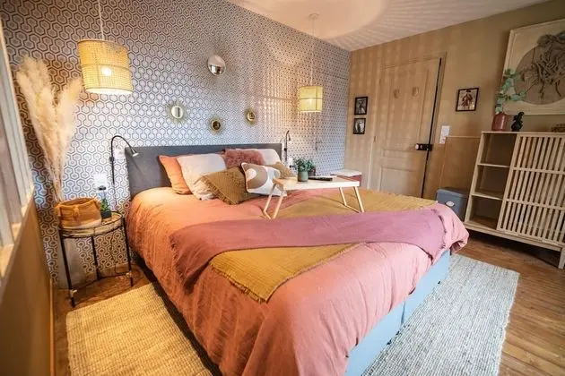 Stüdyo, Özel Banyo, Avlu Manzaralı (La cour de Philomène)