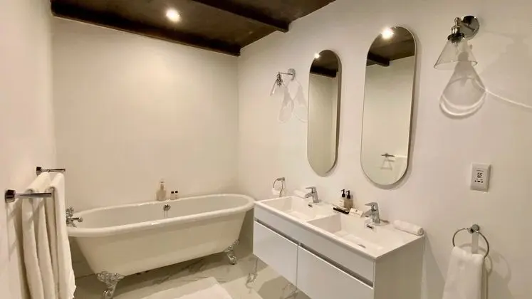 Kır Evi, Bahçe Manzaralı