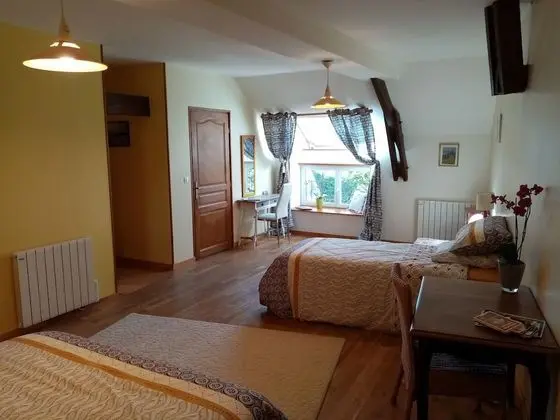 Family Üç Kişilik Oda, Bahçe Manzaralı