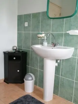 Standard Tek Büyük veya İki Ayrı Yataklı Oda, Bahçe Manzaralı
