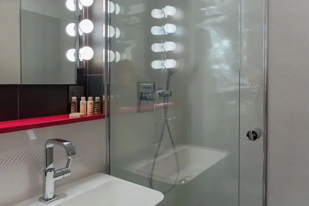 Deluxe Tek Büyük Yataklı Oda (Capricieuse)