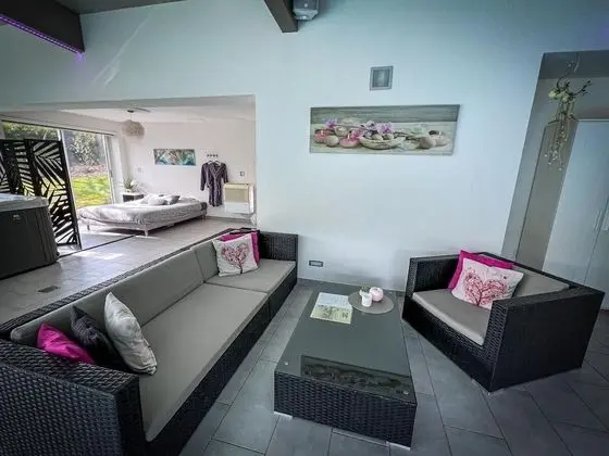 Romantic Süit, Özel Banyo, Bahçe Manzaralı