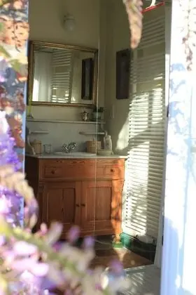 Süit, Teras, Bahçe Manzaralı