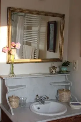 Süit, Teras, Bahçe Manzaralı