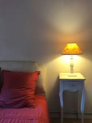 Standard Büyük Yataklı Tek Kişilik Oda