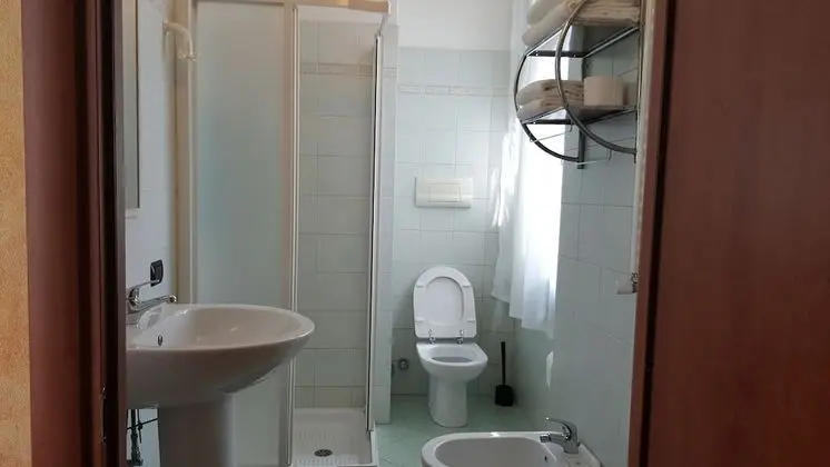 Büyük Yataklı Tek Kişilik Oda