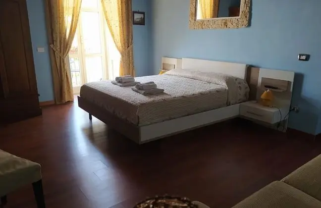 Comfort Tek Büyük Yataklı Oda