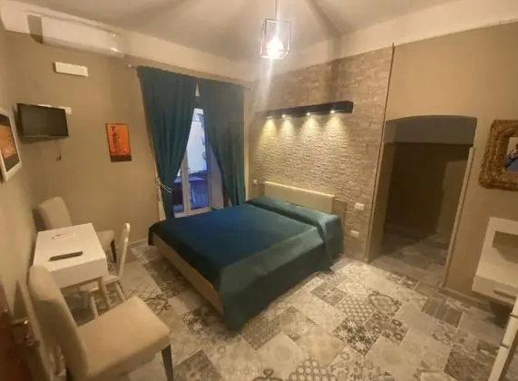 Standard Tek Büyük Yataklı Oda