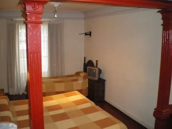 Üç Kişilik Oda, Ortak Banyo