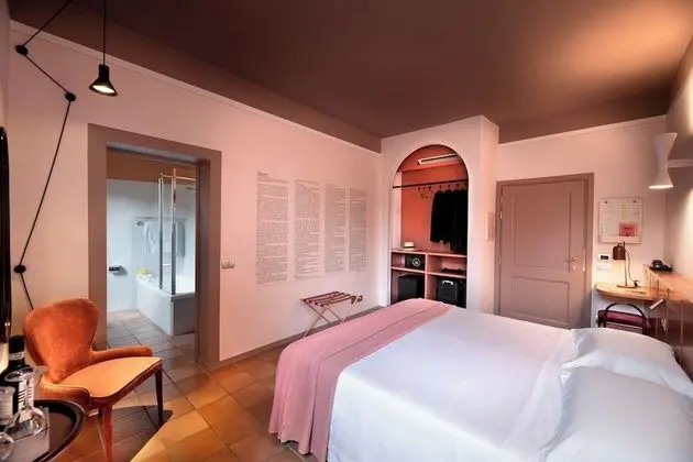 Classic Tek Büyük veya İki Ayrı Yataklı Oda