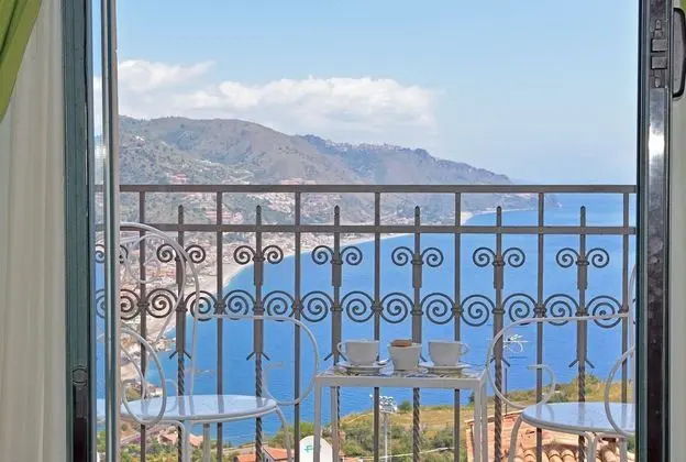 Superior Tek Büyük Yataklı Oda, Balkon, Deniz Manzaralı
