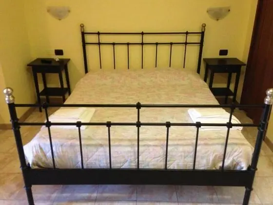 Standard Tek Büyük Yataklı Oda