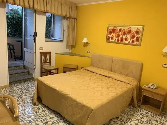 Standard Üç Kişilik Oda
