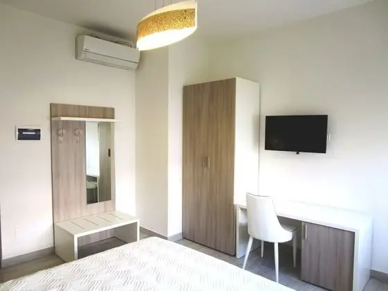 Tek Büyük Yataklı Oda