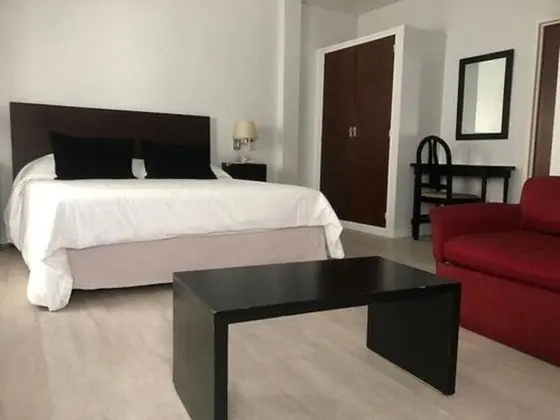 Üç Kişilik Oda