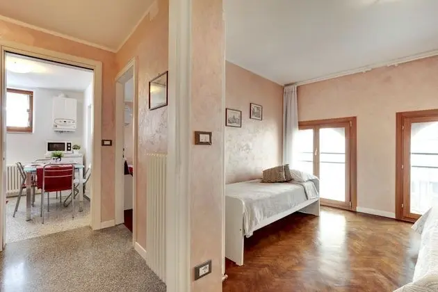 Apart Daire, 2 Yatak Odası, Sigara İçilmez