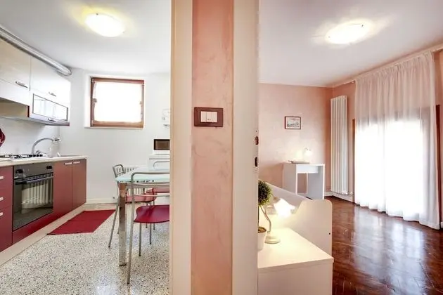 Apart Daire, 2 Yatak Odası, Sigara İçilmez