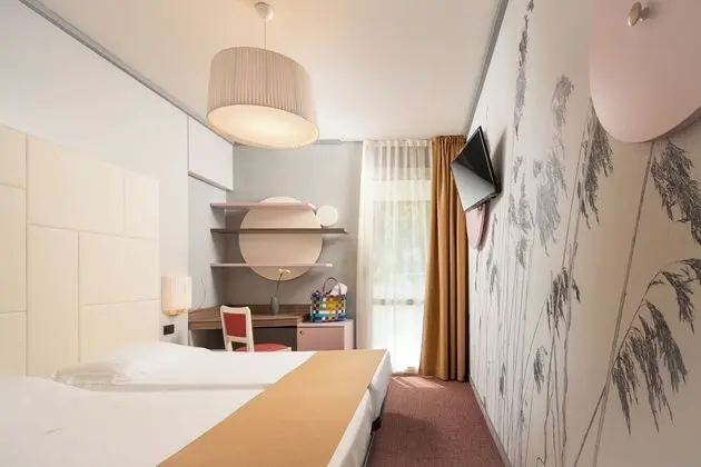 Comfort Tek Büyük Yataklı Oda