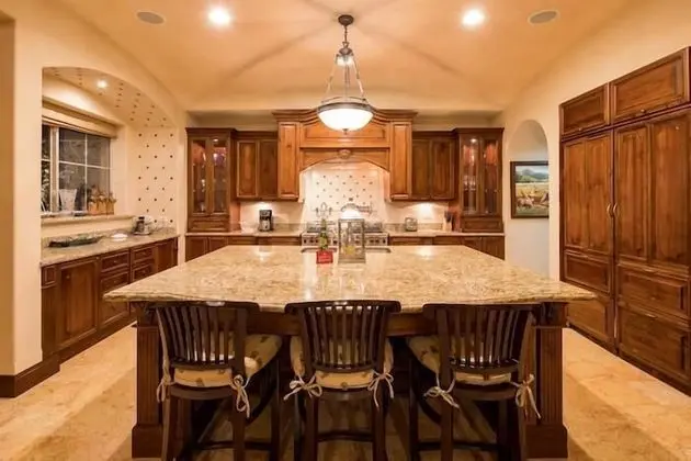 Ev, Birden Çok Yatak (Villa La Perla)