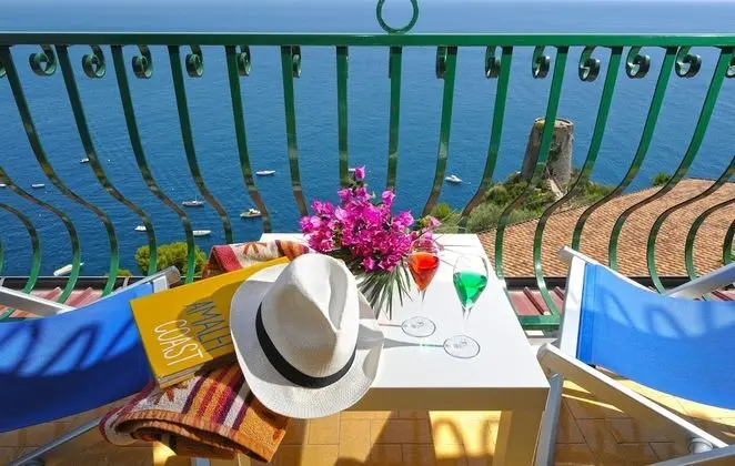 Deluxe Tek Büyük Yataklı Oda, Balkon, Deniz Manzaralı