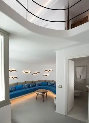 Deluxe Suite with Outdoor Private Pool and Caldera View