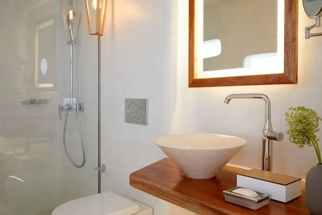 Deluxe Suite with Outdoor Private Pool and Caldera View