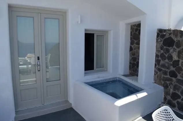 Junior Suite with Outdoor Hot Tub and Caldera View