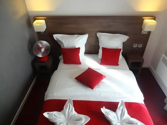 Comfort Tek Büyük Yataklı Oda