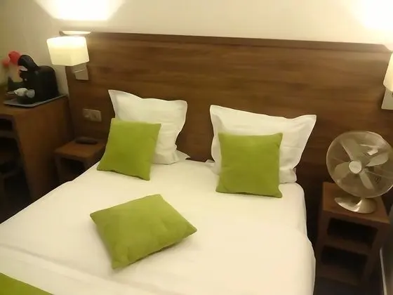 Comfort Tek Büyük Yataklı Oda, Avlu