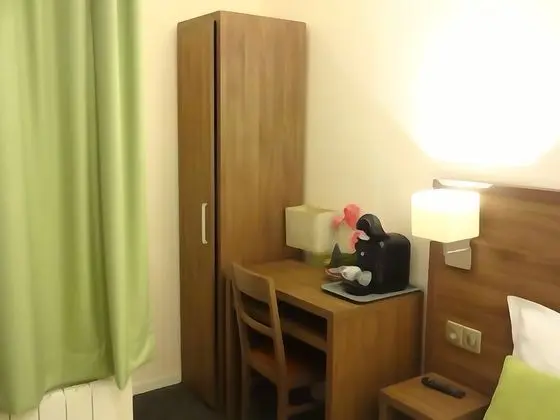 Comfort Tek Büyük Yataklı Oda, Avlu