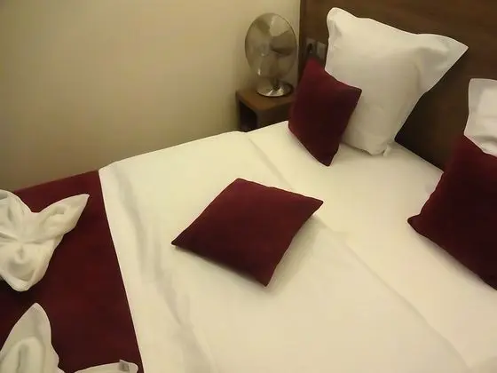 Comfort Tek Büyük Yataklı Oda, Avlu